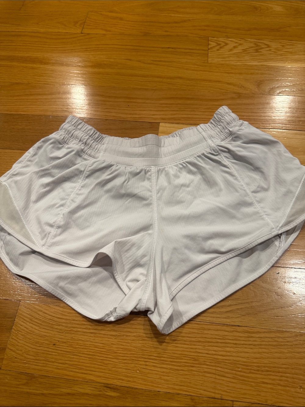 Lululemon white short size 6 .